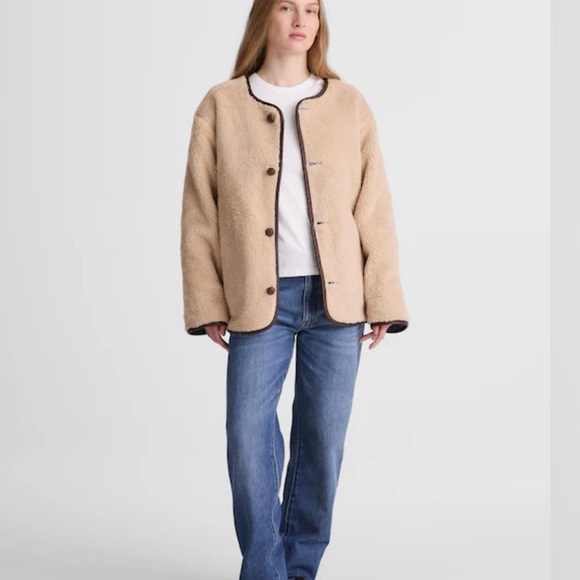 Madewell Reversible Denim & Sherpa Jacket - Picture 3 of 12